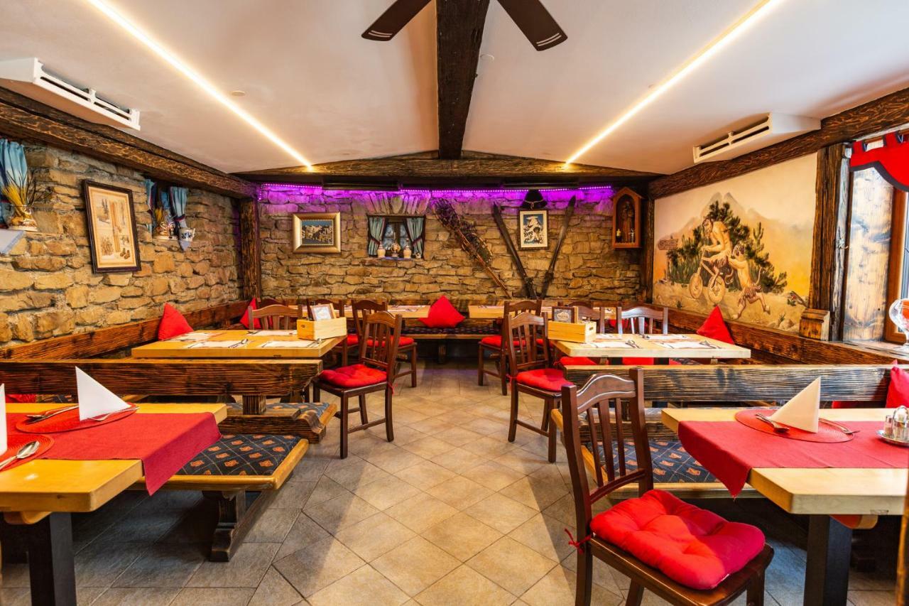 Party Hotel Taverne Obertauern Exteriör bild