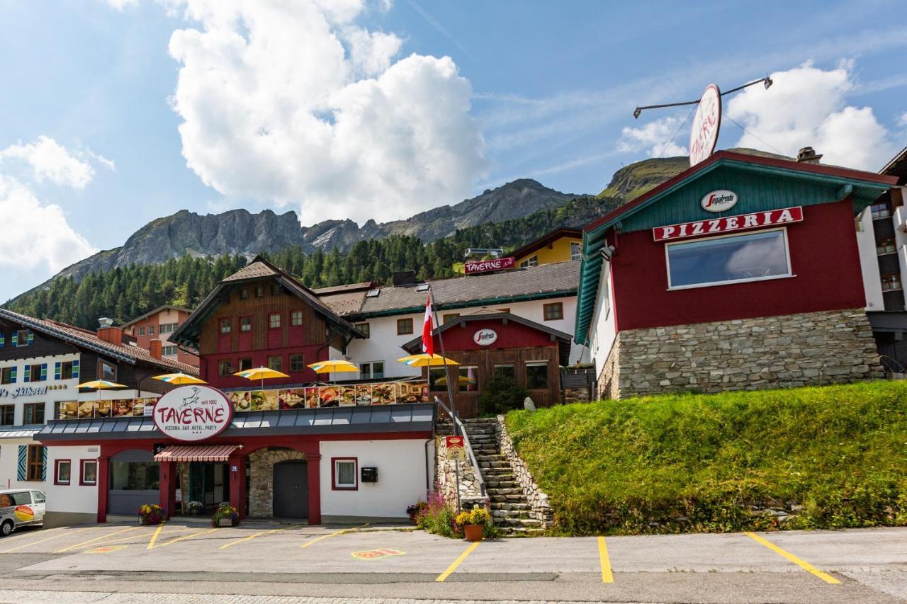 Party Hotel Taverne Obertauern Exteriör bild